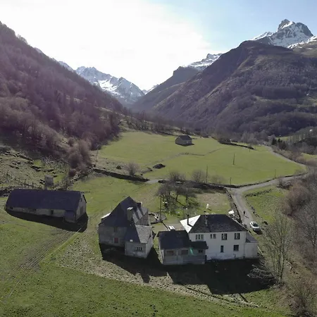 Aux D'estaing Croises, De Montagne Accessible A Tous Ferienhaus *