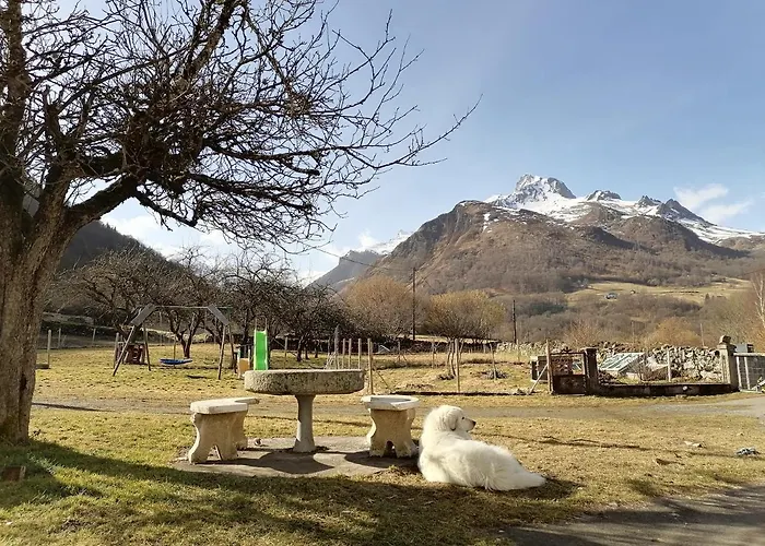 Aux D'estaing Croises, De Montagne Accessible A Tous